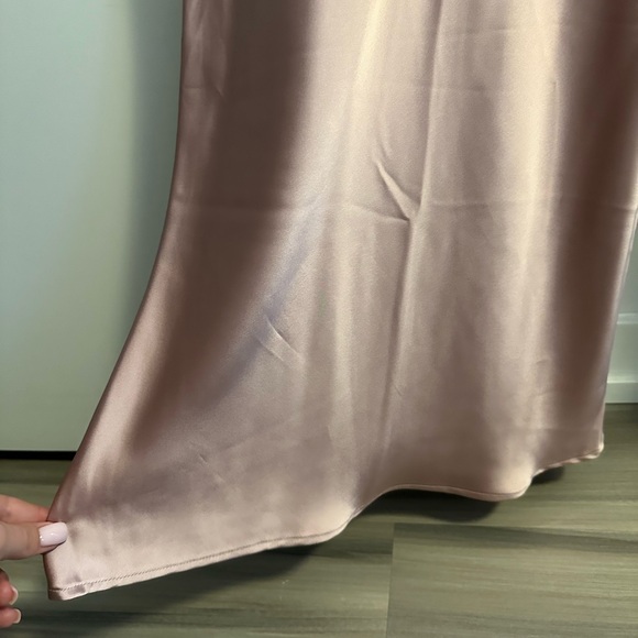 H&M satin midi skirt - Picture 2 of 3